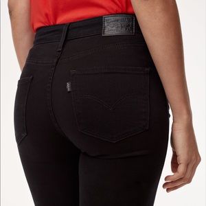 NWT Levi’s Premium 721 High Rise Skinny Jeans